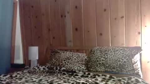 Divina Claire    online show from October 21, 6:40 am