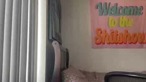 Snapshot of divinathedivine chatting on October 9, 8:47 pm divinathedivine online show from October 9, 8:47 pm