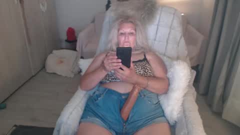 Alexxa online show from May 11, 7:11 pm