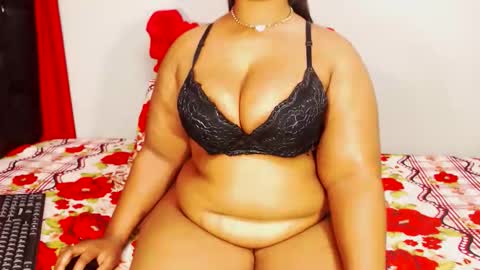 divinebooty93 online show from October 12, 9:46 am