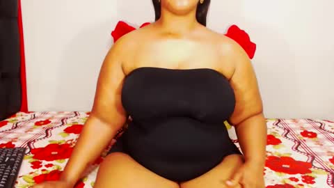 divinebooty93 online show from November 6, 7:11 am