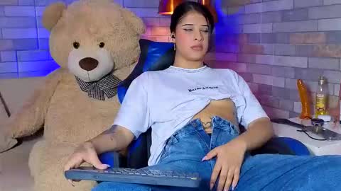 DixyPalmer online show from March 29, 8:43 pm