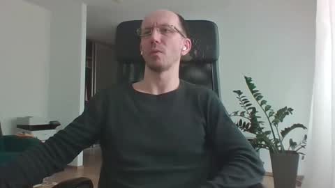 djentlemen1 online show from April 30, 9:36 am
