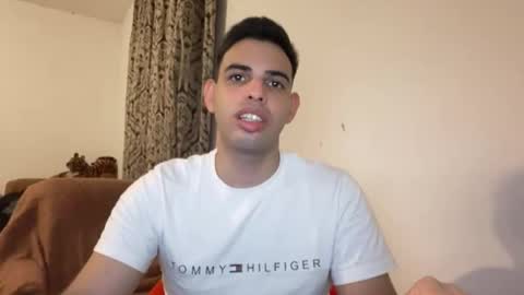 Snapshot of djonson_ chatting on October 25, 2:56 am Djonson  online show from October 25, 2:56 am