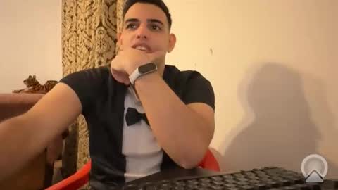 Snapshot of djonson_ chatting on October 1, 6:29 pm Djonson  online show from October 1, 6:29 pm