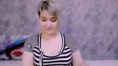 djullia online show from September 12, 5:53 am