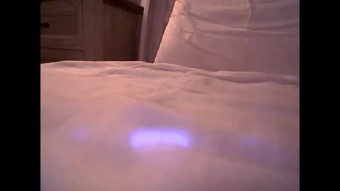 dnicdnic online show from March 24, 8:48 pm