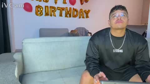 Auro and Santiago online show from April 18, 4:14 am