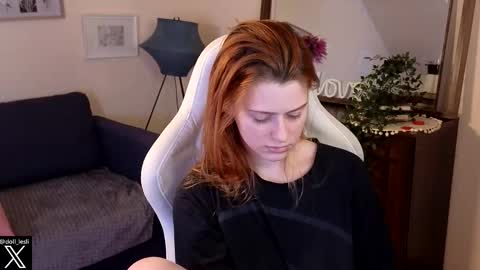 Your doll Lesli online show from February 25, 5:30 pm