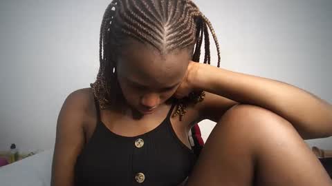 dollberry online show from February 2, 1:45 am