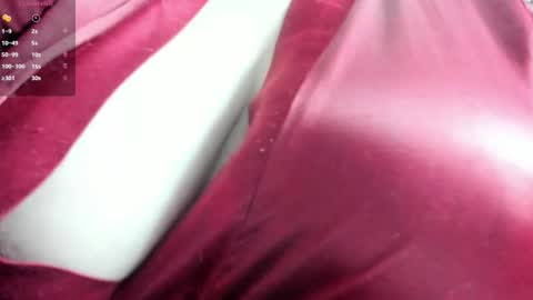 Snapshot of dolly_zoe chatting on October 10, 5:02 am Call me Zoe  online show from October 10, 5:02 am