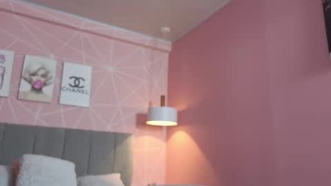 Snapshot of dolly_zoe chatting on October 15, 2:26 am Call me Zoe  online show from October 15, 2:26 am