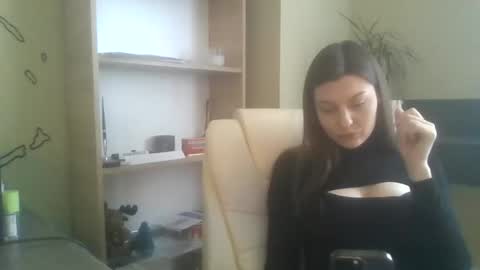 DollyRoma online show from April 8, 8:39 am