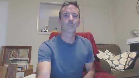 Snapshot of dombolio chatting on October 3, 3:31 pm Dombol online show from October 3, 3:31 pm