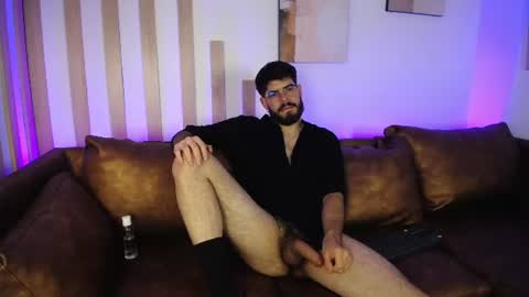 domboy  online show from June 11, 12:32 am