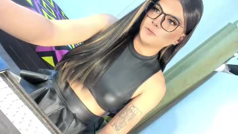 ANGELA online show from October 7, 5:36 am