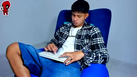  Dominic  online show from April 26, 2:42 am