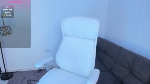 Snapshot of dominique_21x chatting on February 17, 3:15 am DOMINIC online show from February 17, 3:15 am