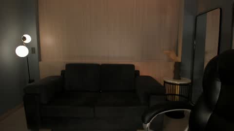 Dominique online show from July 5, 10:17 pm