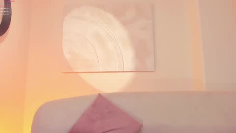 Dominique online show from March 12, 2:09 am