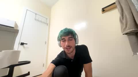 dommy_luv online show from May 1, 8:52 am