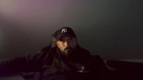 donchriiis online show from October 22, 6:53 pm