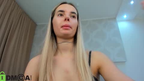 Donna On GMT2 Mon-Fri 3-9 AM online show from December 21, 1:12 am