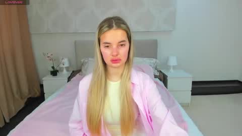 Donna On GMT2 Mon-Fri 3-9 AM online show from May 26, 11:55 pm
