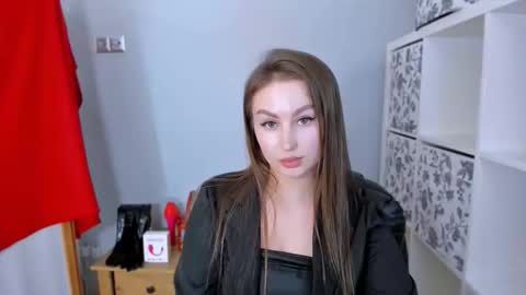 DonnaSensual online show from December 4, 5:12 pm