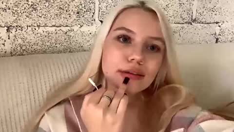 Stella online show from October 20, 12:43 pm