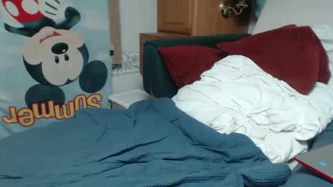 Snapshot of doouugcumming chatting on December 27, 1:00 am cummingdoouug online show from December 27, 1:00 am