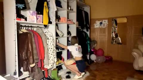 Anika online show from February 25, 5:27 pm