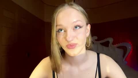 Anika online show from March 18, 9:42 pm