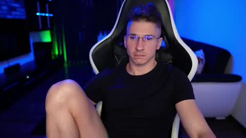 Dorian Reyes online show from September 29, 12:20 am