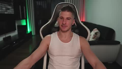 Dorian Reyes online show from November 2, 2:11 am