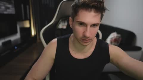 Dorian Reyes online show from May 4, 9:43 pm