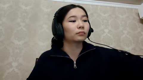 YuKi  online show from October 30, 6:19 pm