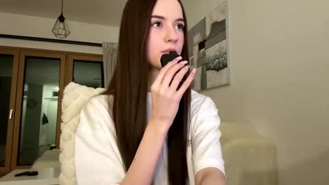 Alice and Mark online show from March 8, 1:17 am