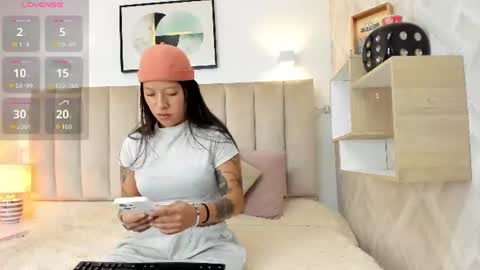 Vall  Lufan  online show from June 16, 7:29 pm