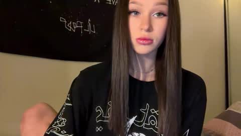 MOLLYYYY dont forget to give me a thumb up online show from November 1, 1:10 pm