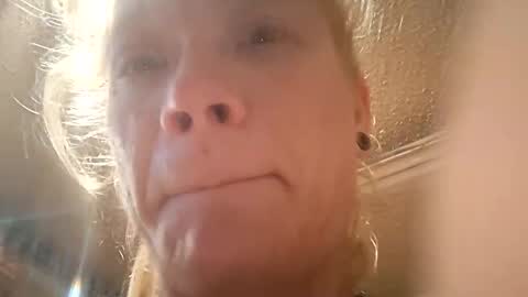 doubravaghost87 online show from June 1, 4:58 am