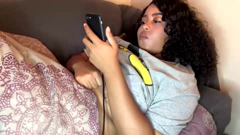 dove_love22 online show from October 26, 11:59 pm