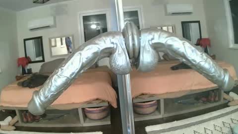 dpthroatorallybi online show from November 16, 11:40 pm