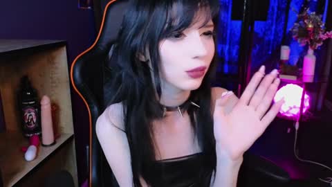 Draculaura online show from January 30, 12:50 am