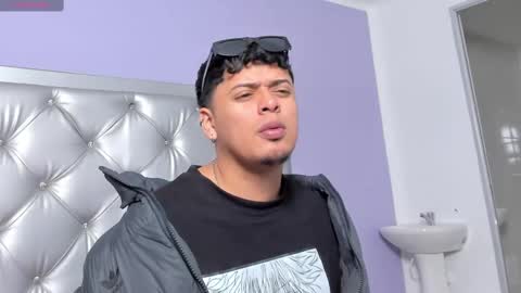 drakeeee online show from October 20, 11:59 am