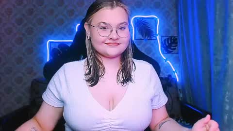 dreamforyoue2 online show from April 1, 8:06 pm