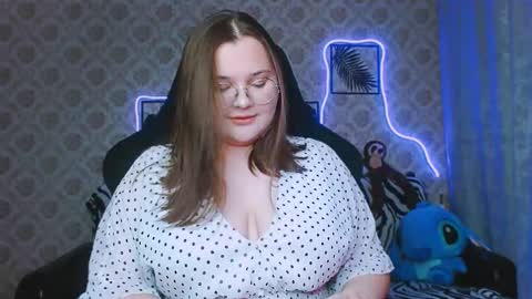 Snapshot of dreamforyoue2 chatting on September 12, 8:33 pm dreamforyoue2 online show from September 12, 8:33 pm