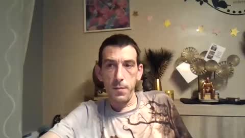 dreamguy38 online show from December 10, 1:32 am