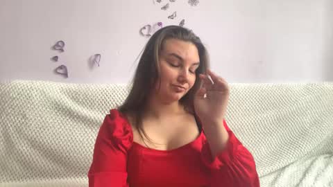 Snapshot of dreamyblushfairy chatting on March 10, 11:12 am Mila online show from March 10, 11:12 am