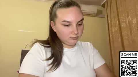 Snapshot of dreamyblushfairy chatting on October 15, 4:52 pm Mila online show from October 15, 4:52 pm